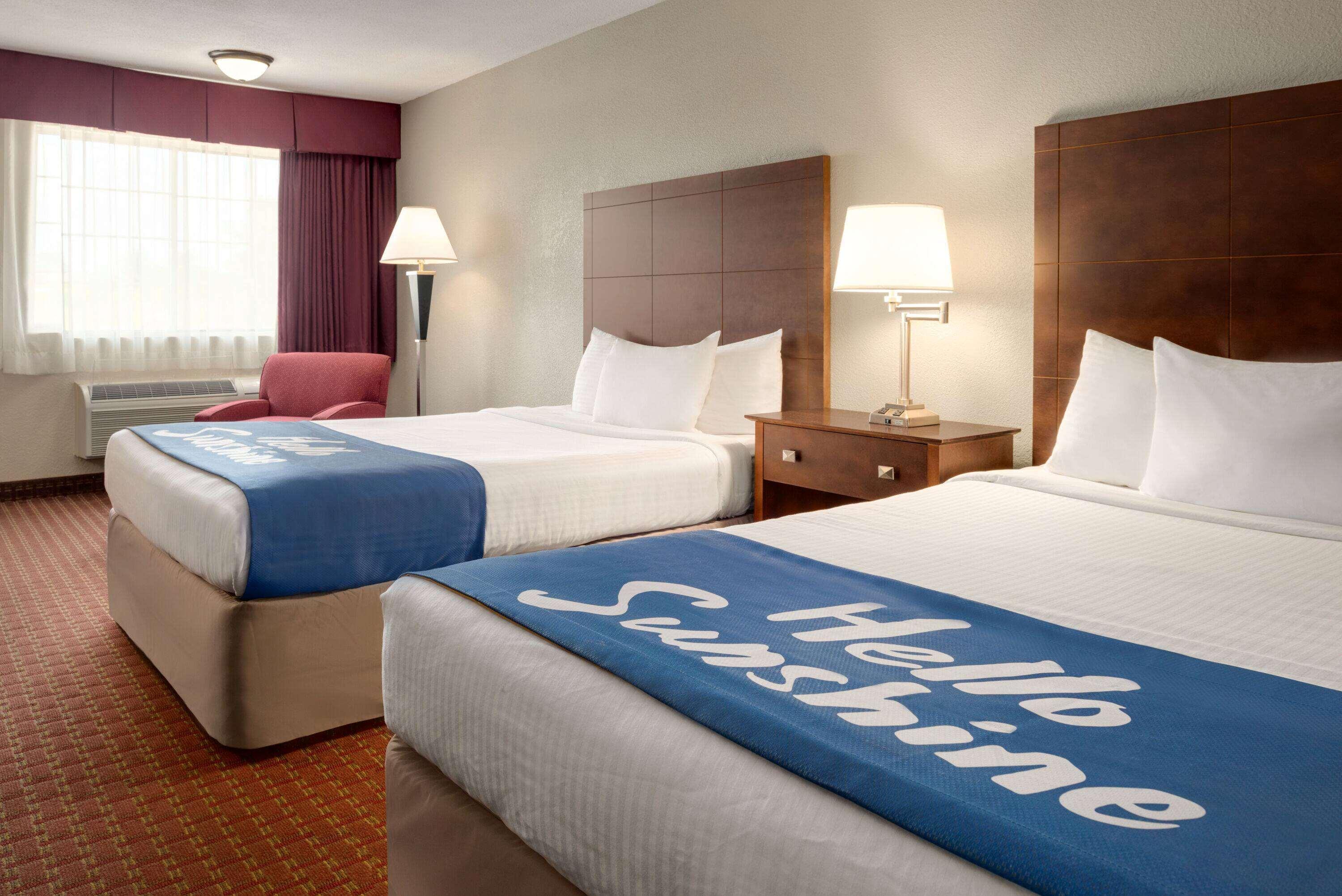 Days Inn By Wyndham Whitmore Lake Eksteriør billede